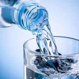 瓶装水需求多样化 智能生产线实现柔性、灵活生产